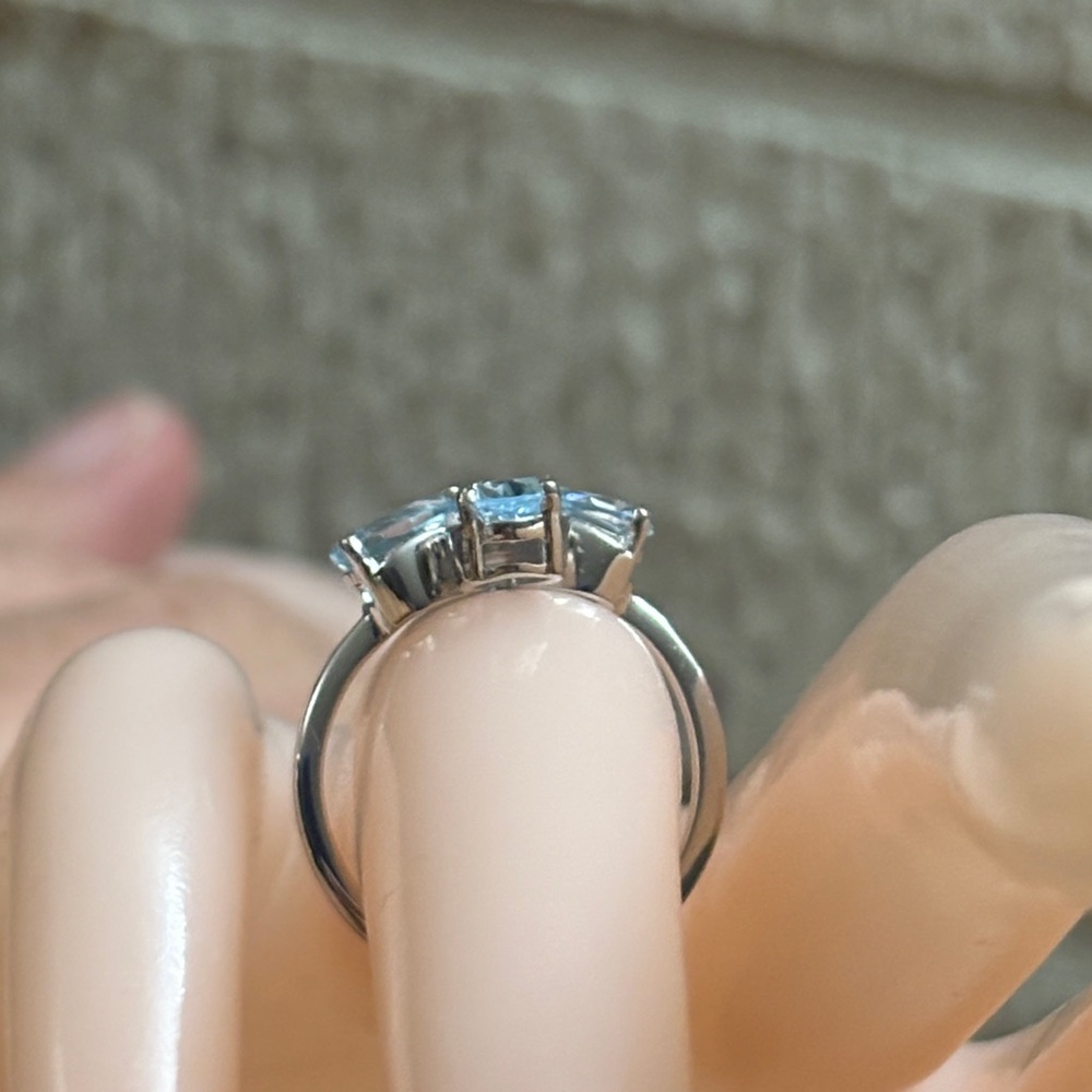 Natural 3.20 carat Genuine Swiss Blue Topaz Pear Cut 4-leaf clover ring Size 6 - Picture 13 of 15